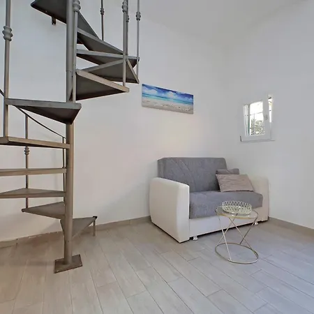 Mantellini Terrace Duplex