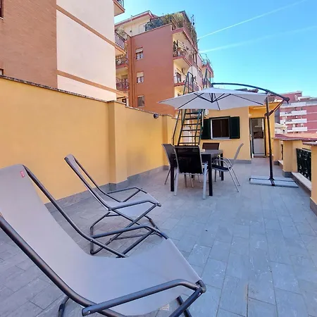 Mantellini Terrace Duplex Lägenhet Rom